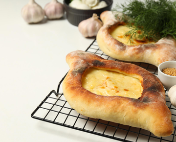 Расстегай с курицей и грибами - рецепт