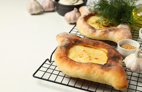 Расстегай с курицей и грибами - рецепт
