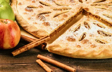 Осетинский постный пирог с яблоком и корицей - рецепт