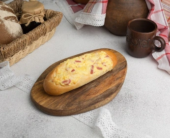 Багет с ветчиной и сыром 160 гр