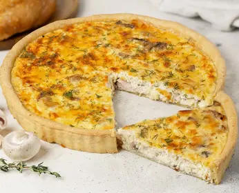 Пирог с копченой курицей и шампиньонами