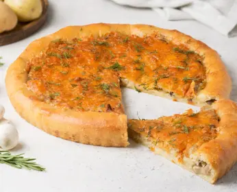 Пирог-пицца с грибами и картофелем