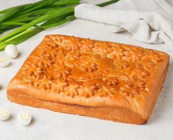 Пирог с зеленым луком и яйцом 700гр