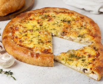 Пирог-пицца с копченной курицей и грибами 