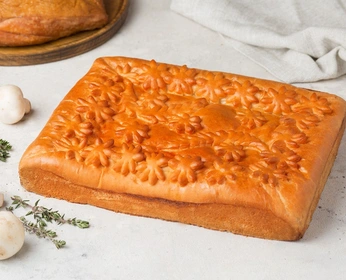 Пирог с курицей и грибами 700гр