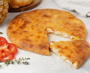 Осетинский пирог с копч курицей и ананасами 